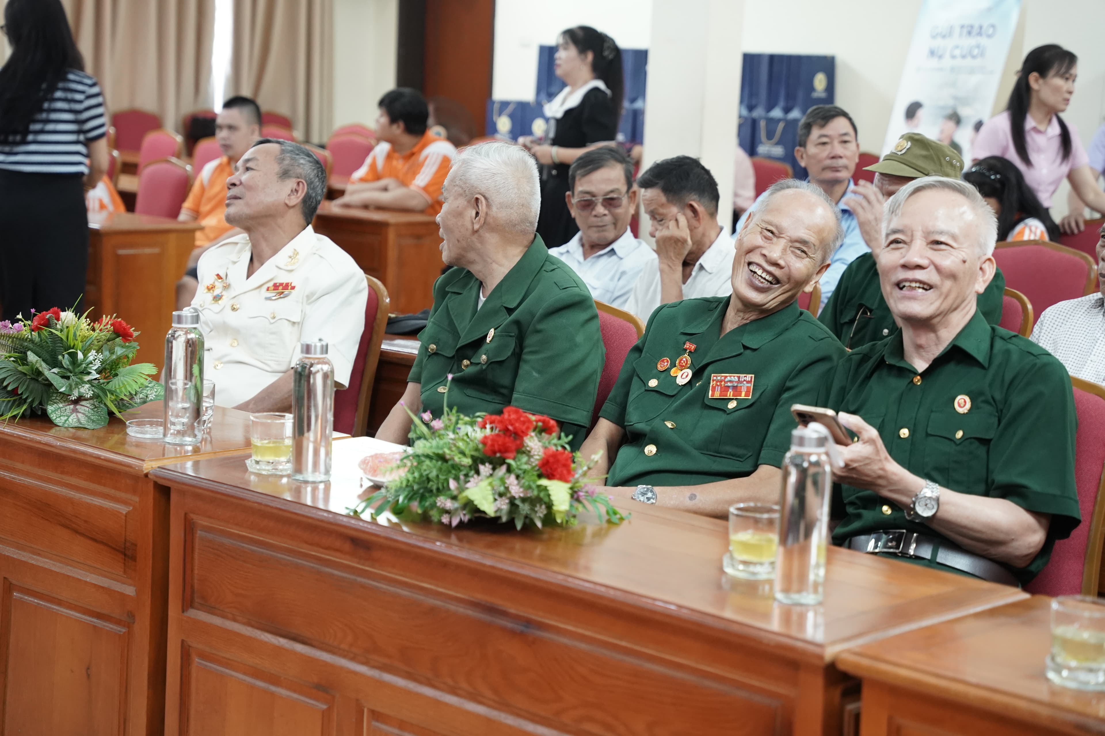 [SỰ KIỆN] Chương trình "KHẮC GHI CÔNG ƠN – GỬI TRAO NỤ CƯỜI" tại Làng Hữu nghị Việt Nam