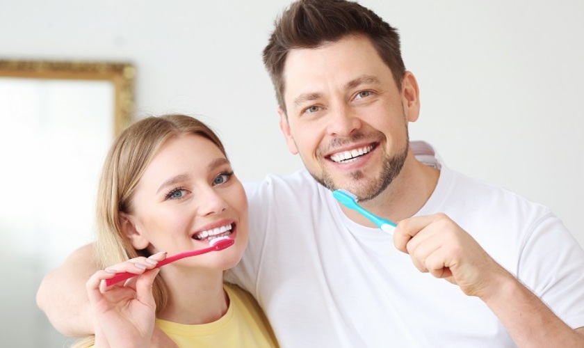 Chăm sóc răng miệng kỹ lưỡng sẽ giúp ngăn ngừa tình trạng đau răng bên trái Chăm sóc răng miệng kỹ lưỡng sẽ giúp ngăn ngừa tình trạng đau răng bên trái