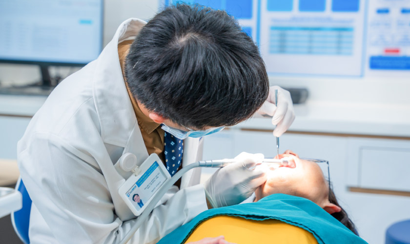 Nên thăm khám sớm nếu hay chảy máu chân răng không rõ nguyên nhân