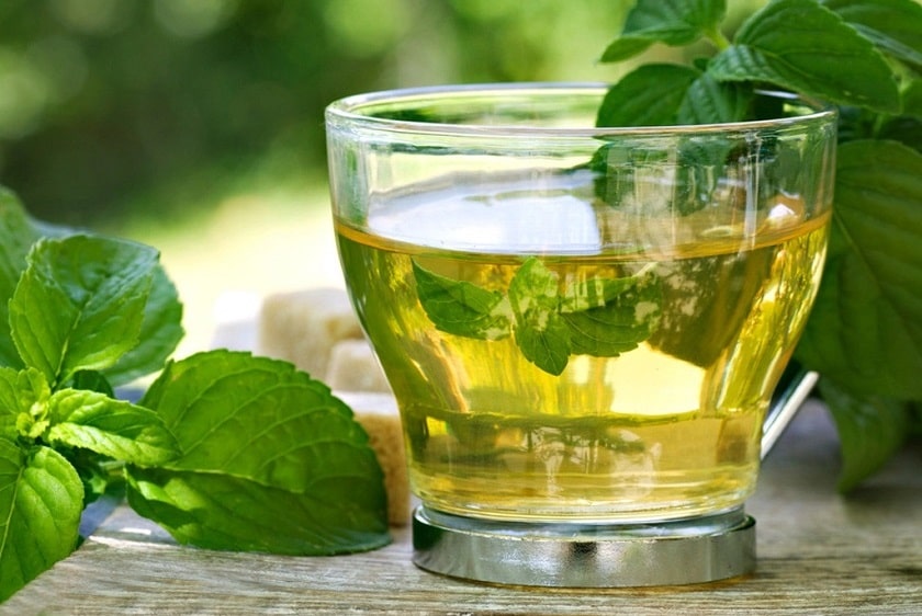 Dùng trà bạc hà để làm dịu cơn đau nhức răng