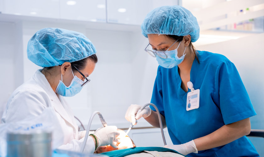 Nên đi khám và điều trị sớm khi có dấu hiệu chảy máu nướu thường xuyên Nên đi khám và điều trị sớm khi có dấu hiệu chảy máu nướu thường xuyên