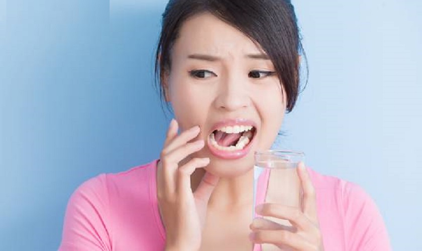 Người có răng nhạy cảm không nên sử dụng bột trắng răng Eucryl Người có răng nhạy cảm không nên sử dụng bột trắng răng Eucryl