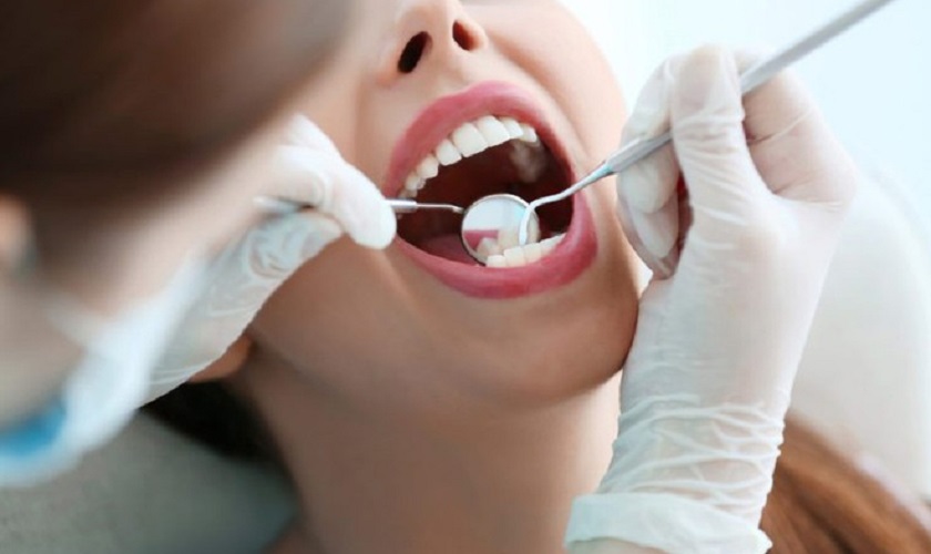 Thăm khám tại nha khoa để nắm được cách điều trị bệnh phù hợp