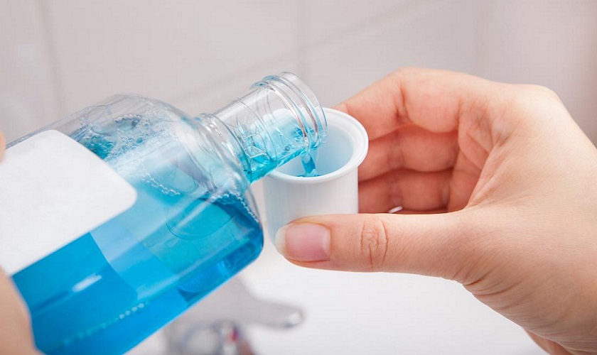 Các loại thuốc sát khuẩn thường ở dạng nước súc miệng